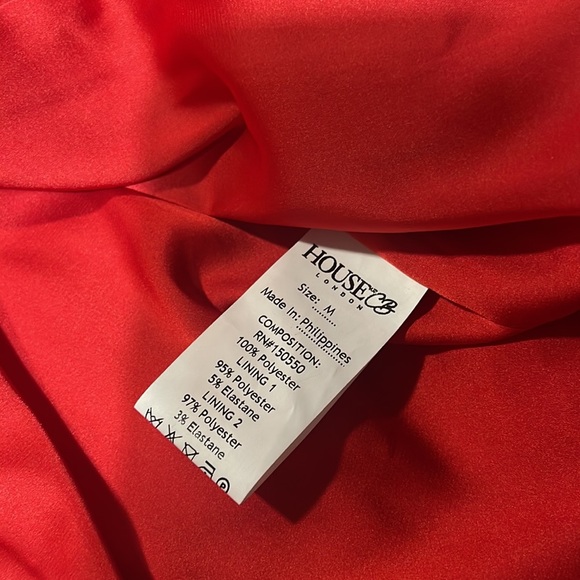 HOUSE OF CB  'LORETTA' RED SATIN OFF SHOULDER DRESS SEXY NIGHT OUT DATE ROMANCE - Picture 6 of 16